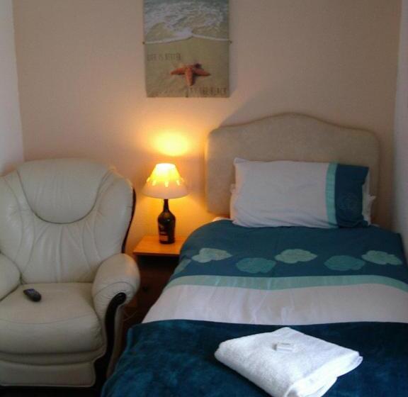 スタンダードシングルルーム, Royale