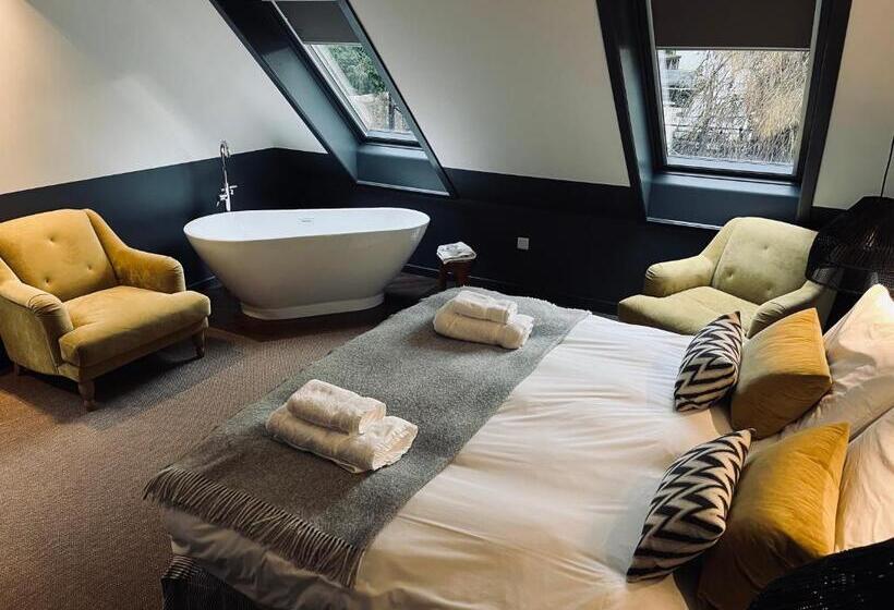 סוויטה דלוקס, The Boat Inn