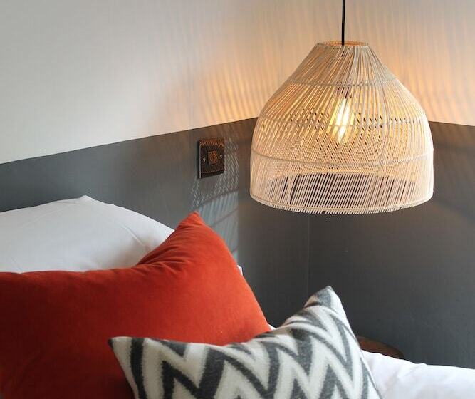 סוויטה דלוקס, The Boat Inn