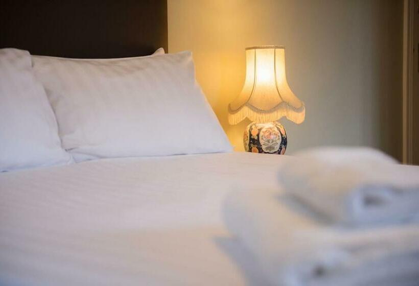 Номер Deluxe, The Burley Inn