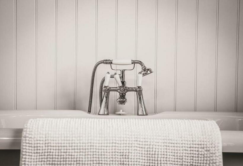 סוויטה דלוקס, The Salwey Arms