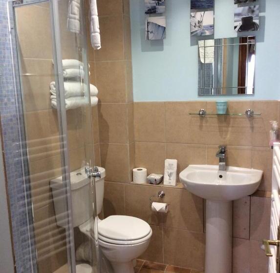 キングサイズベッドのスーペリアルーム, The Great Grubb