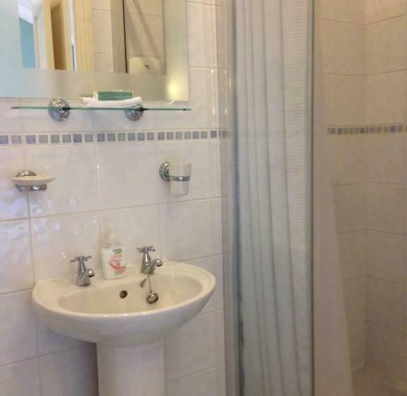 Номер Стандарт, The Old Station House