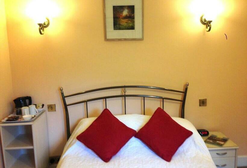 Номер Стандарт, The Old Station House