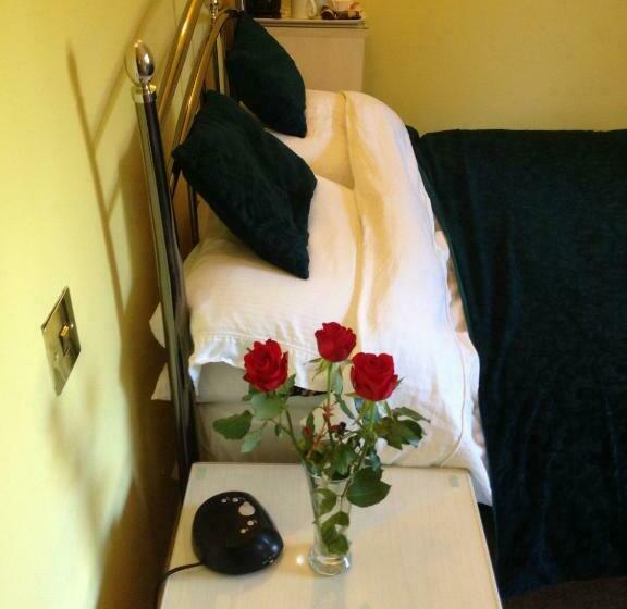 Номер Стандарт, The Old Station House