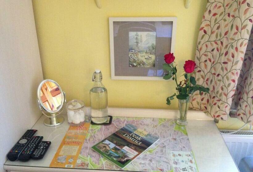 Номер Стандарт, The Old Station House