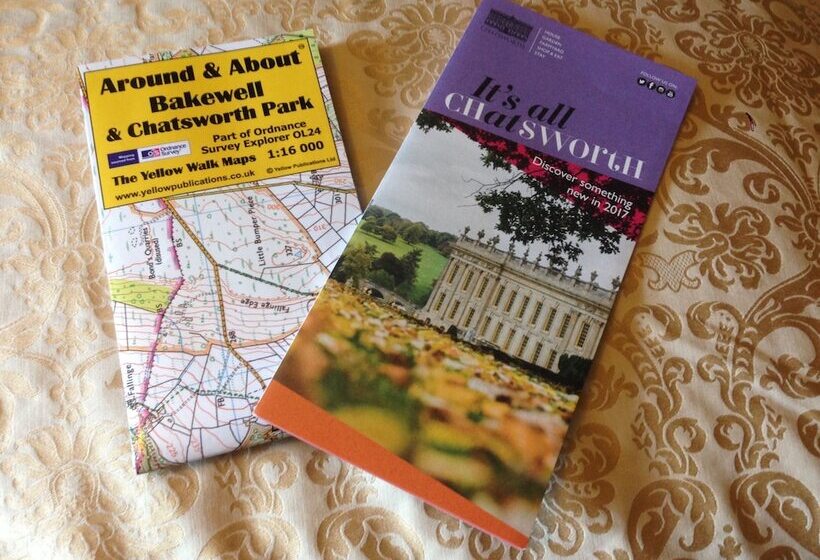 标准间, The Old Station House