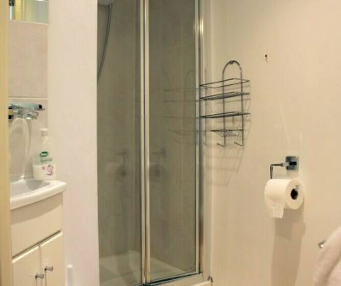 标准间, White House View Guest House