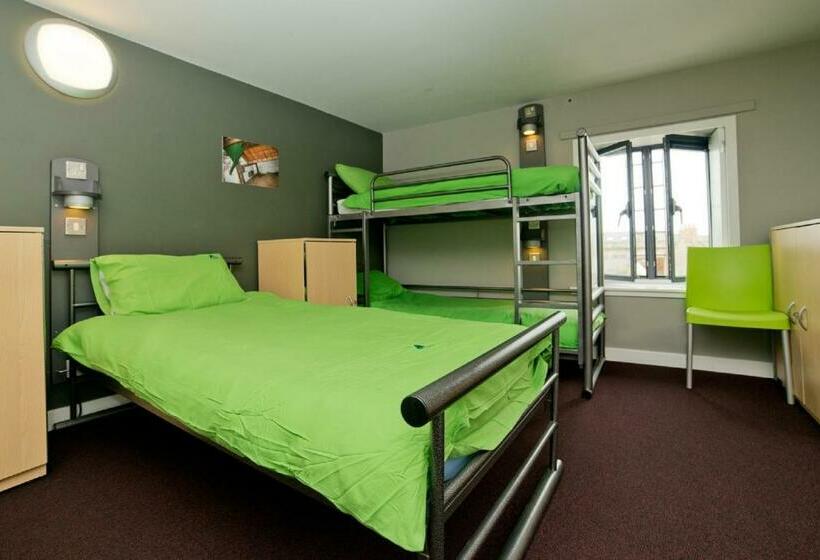 ルームシェアのワンベッド, Yha Berwick