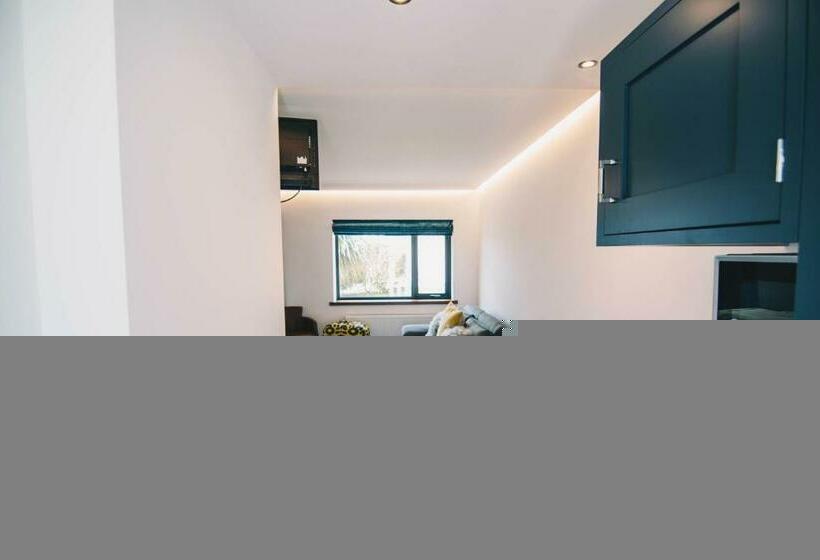 Студио Стандарт с Террасой, Antrim House Guest Rooms & Suites