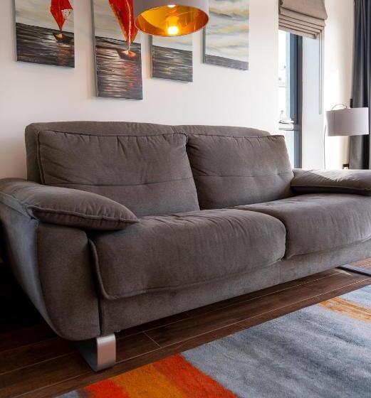 Полулюкс с Балконом, Antrim House Guest Rooms & Suites