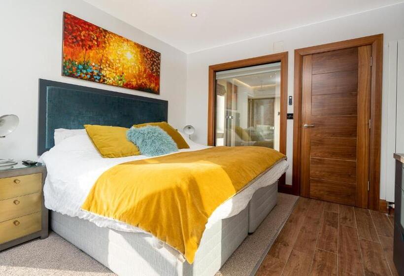 Люкс Повышенной Комфортности, Antrim House Guest Rooms & Suites