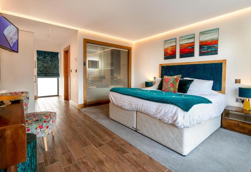 Люкс Повышенной Комфортности, Antrim House Guest Rooms & Suites