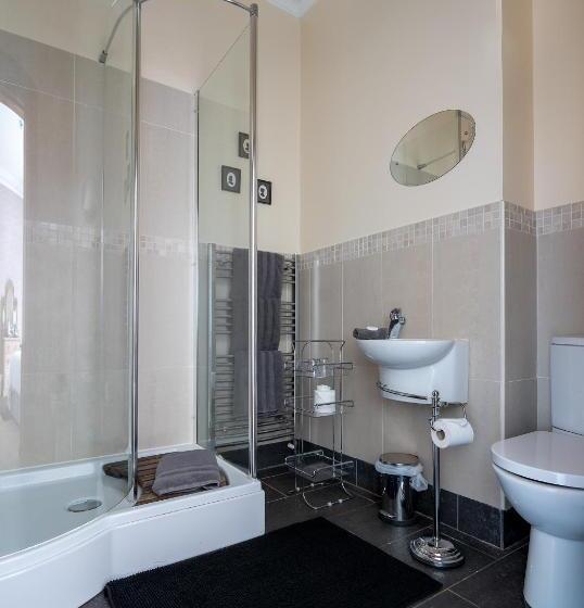 Дом 1 Спальня, Antrim House Guest Rooms & Suites