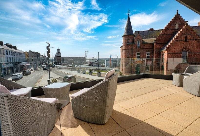 Полулюкс с Балконом, Antrim House Guest Rooms & Suites