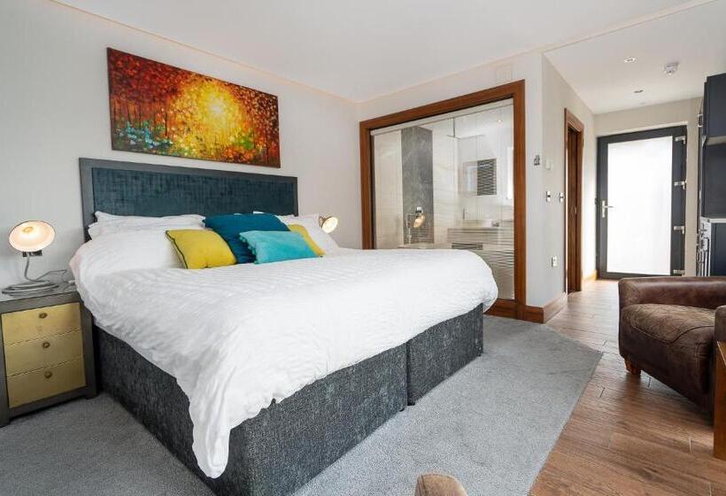 Люкс Повышенной Комфортности, Antrim House Guest Rooms & Suites