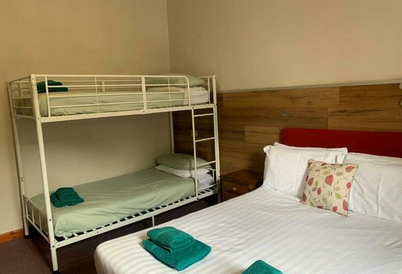 Семейный Номер, Fairburn Activity Centre