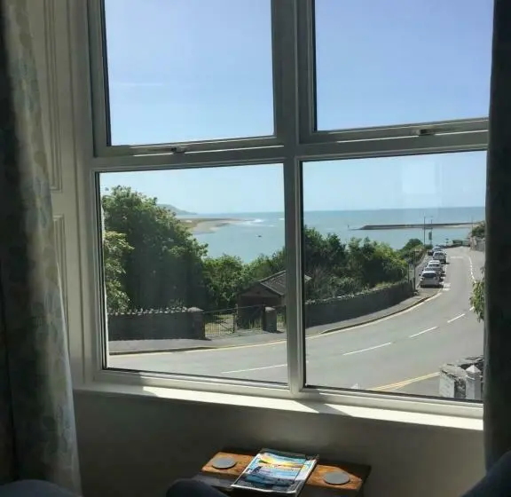 オーシャンビュースタンダードルーム, Lawrenny Lodge