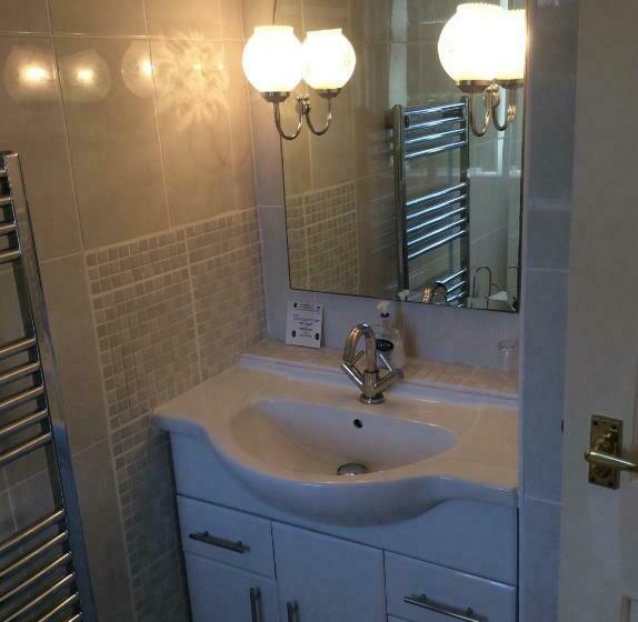 패밀리 룸, Lurgan West Lodge