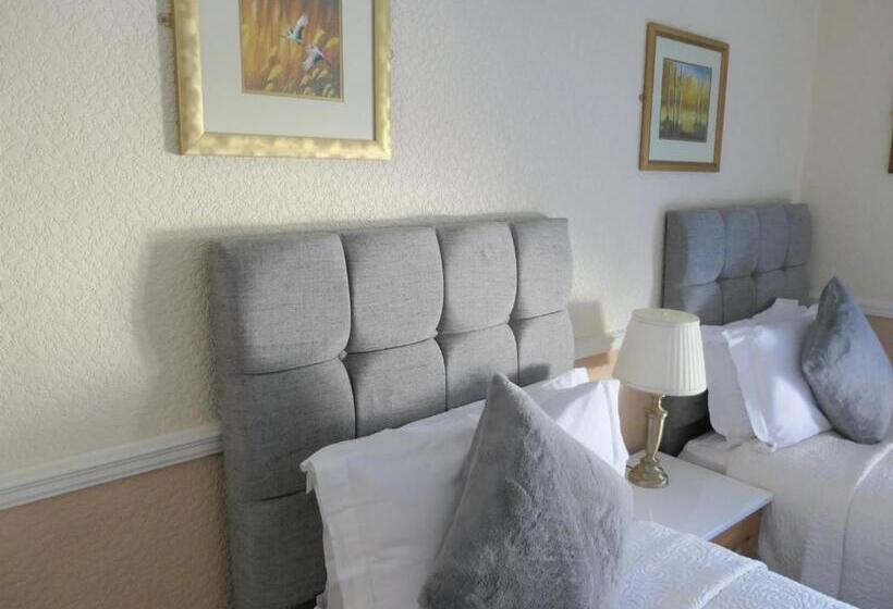 غرفة قياسية, The Cumberland