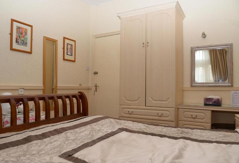 غرفة قياسية, The Cumberland