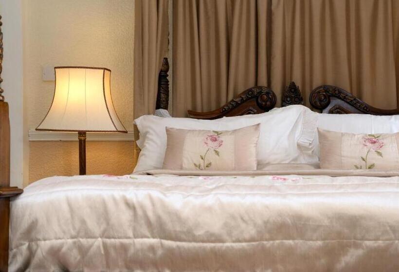 غرفة قياسية سرير كينج, The Cumberland