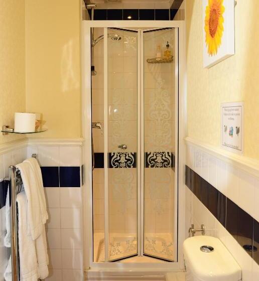 غرفة قياسية سرير كينج, The Cumberland