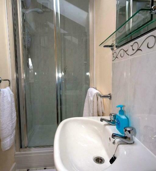 غرفة قياسية, The Farm Burscough