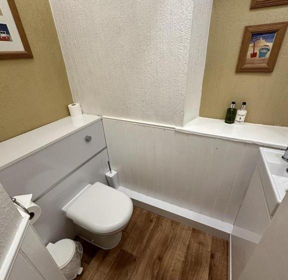 غرفة قياسية فردية, Watermead House