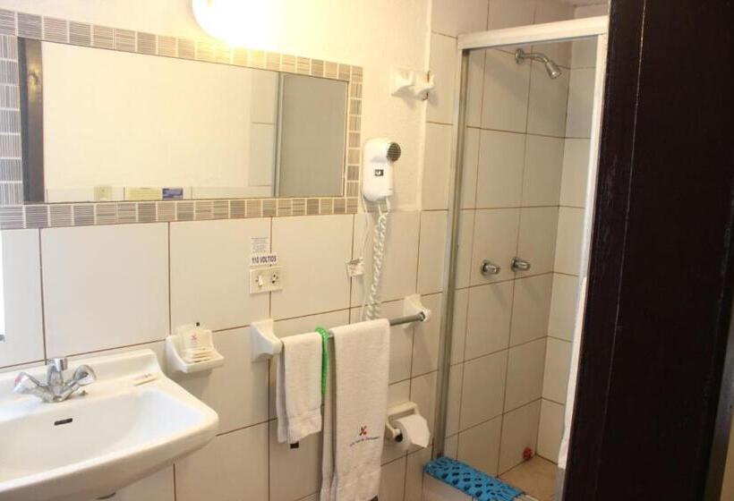 スタンダードルーム, 6 De Diciembre