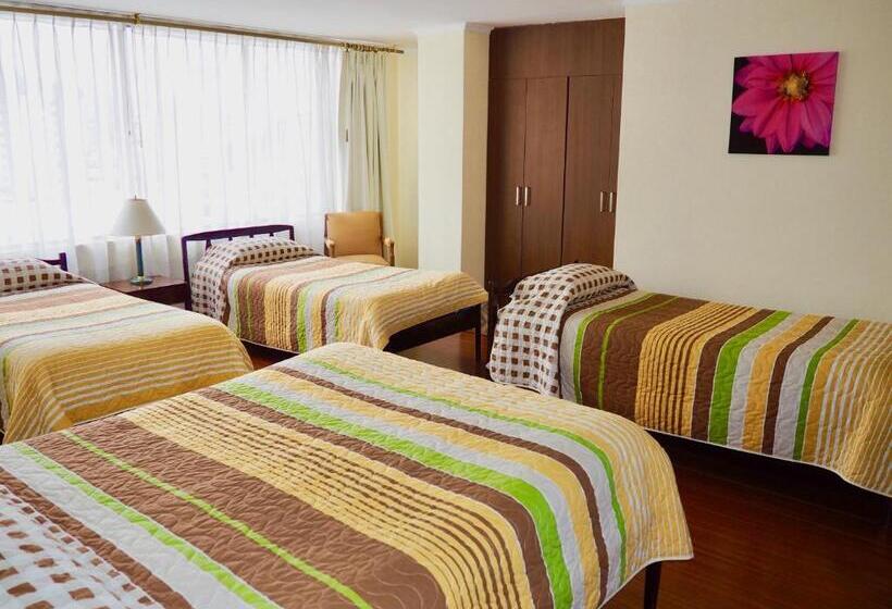 スタンダード４人部屋, 6 De Diciembre