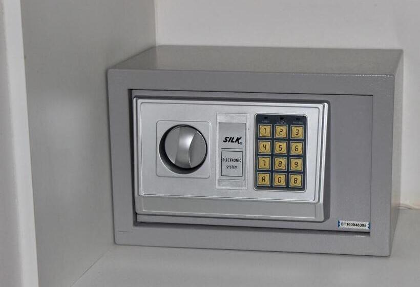 スーペリアールーム, 6 De Diciembre