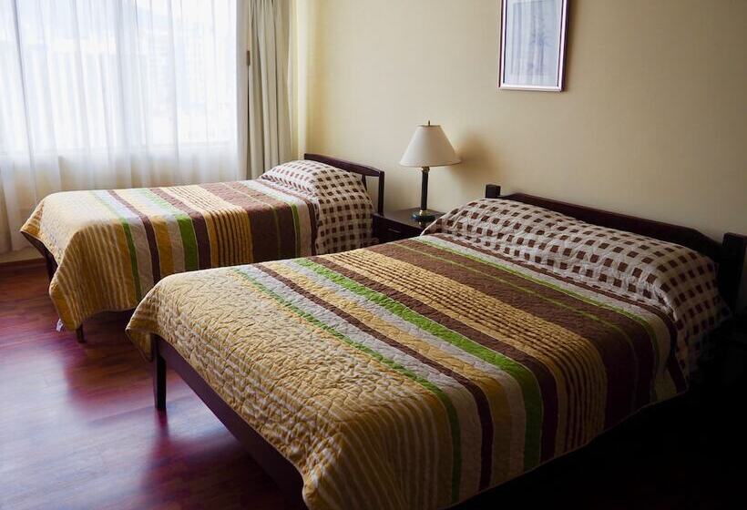 スタンダードルーム, 6 De Diciembre