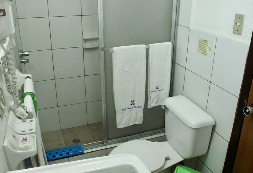 スタンダードシングルルーム, 6 De Diciembre