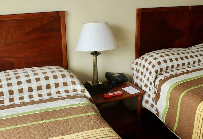 スタンダードルーム, 6 De Diciembre