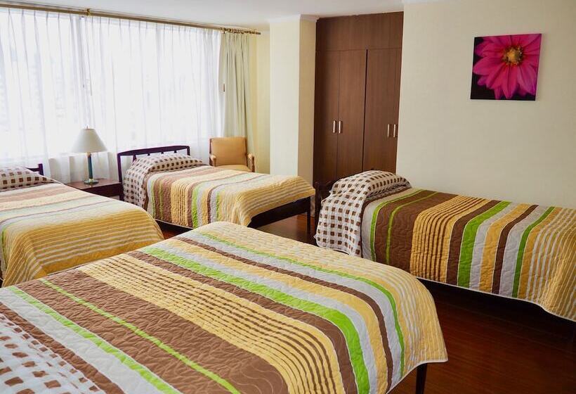 スタンダード４人部屋, 6 De Diciembre