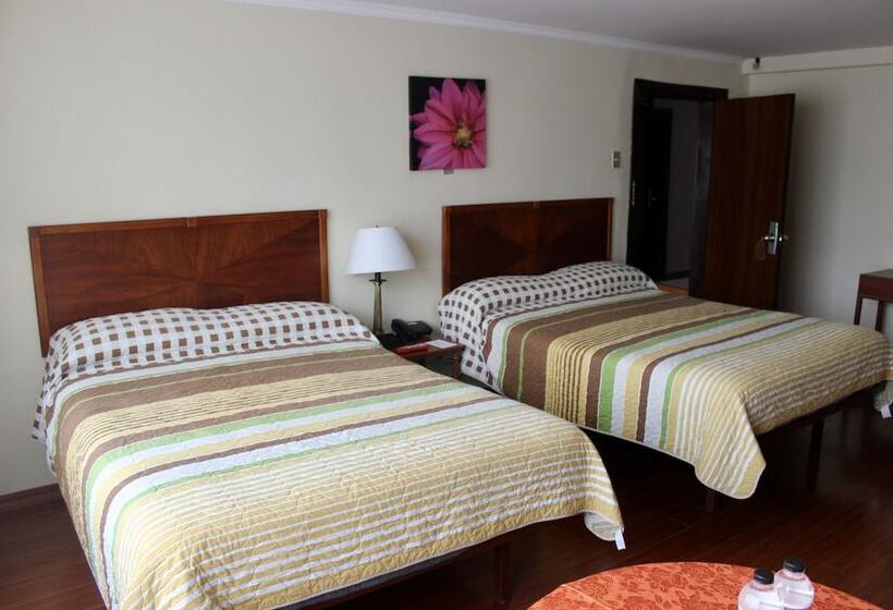 スタンダードルーム, 6 De Diciembre