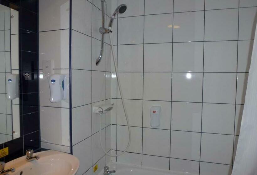 スタンダードルーム, Crossroads By Chef & Brewer Collection