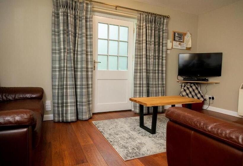 带3个卧室的公寓, Forbes Of Kingennie