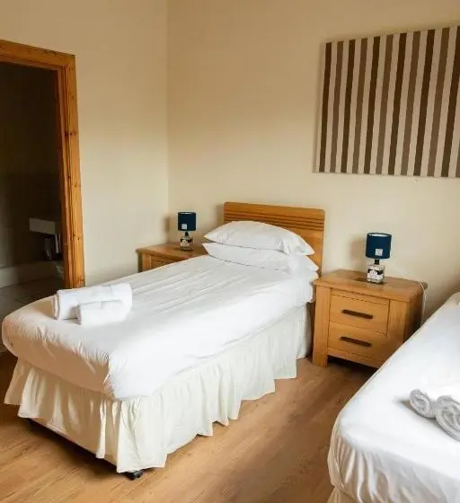 5 Bedroom Apartment, Forbes Of Kingennie