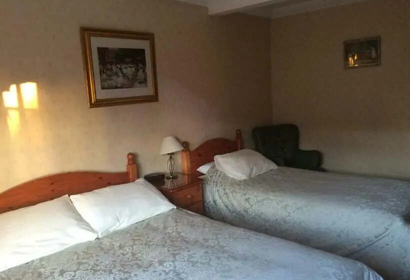 Standard Kolmen Hengen Huone, Half Moon Hotel And Restaurant
