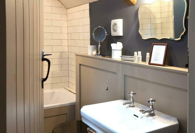 اتاق سوپریور با تخت بزرگ, Killingworth Castle