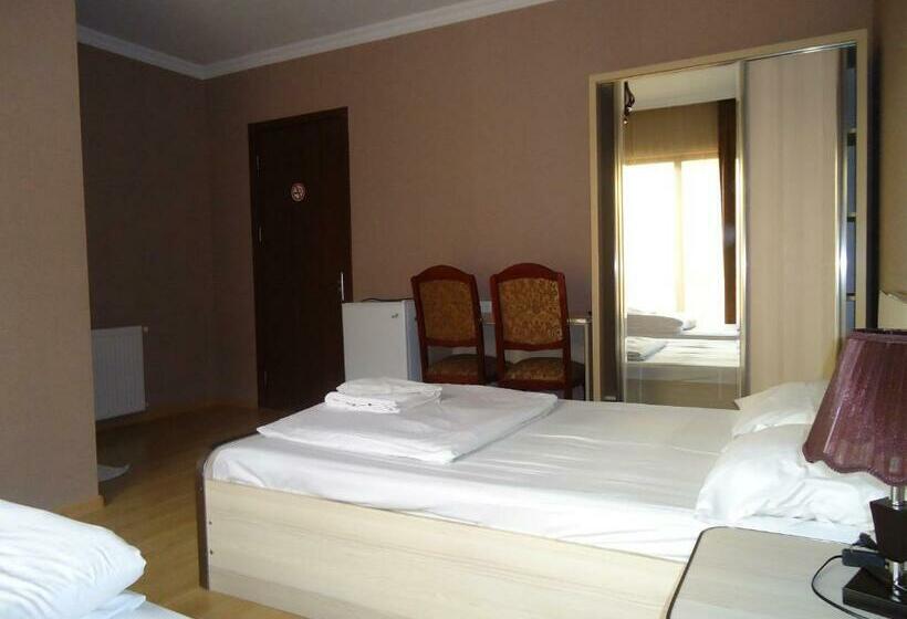 اتاق استاندارد, Nikala