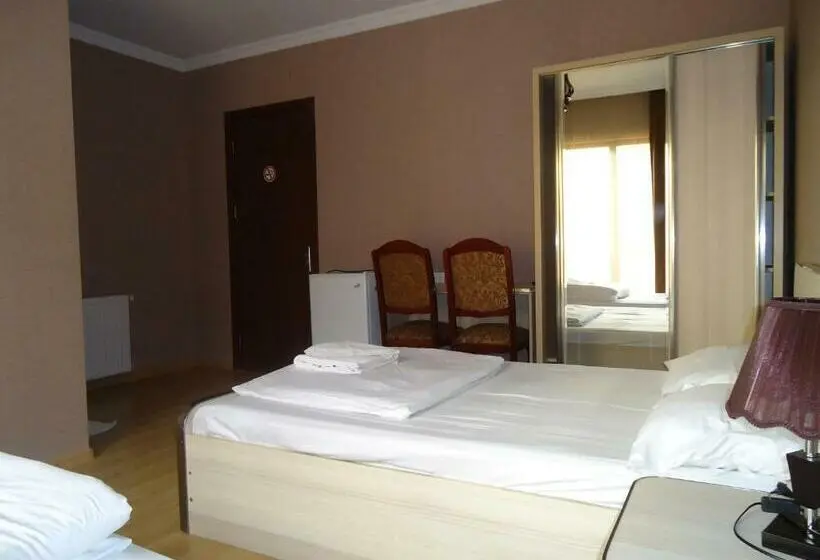 اتاق استاندارد, Nikala