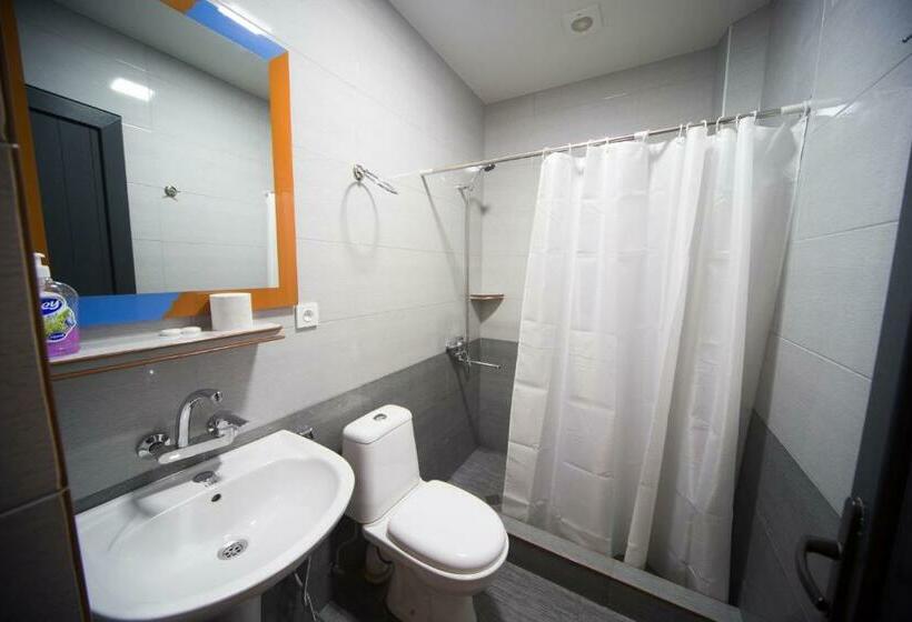 اتاق استاندارد, Nikala