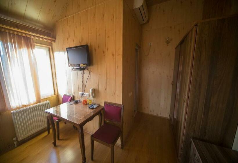 اتاق استاندارد, Nikala