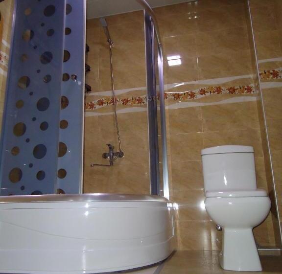 سوییت خانوادگی, Nikala