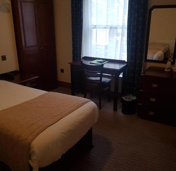 غرفة إقتصادية, Prom