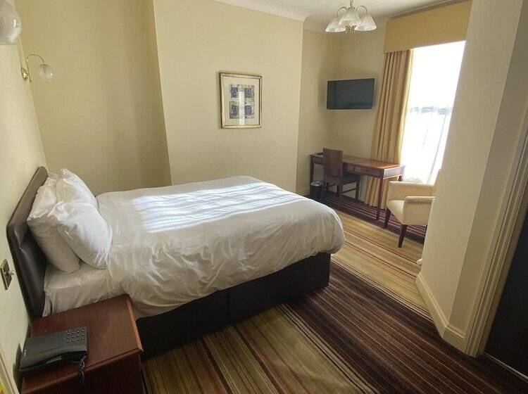 غرفة إقتصادية, Prom