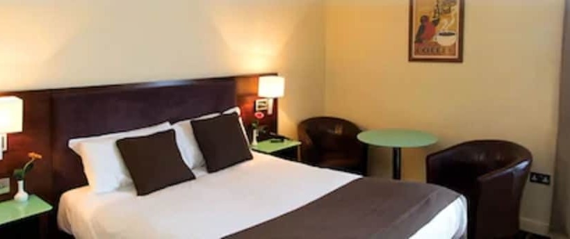 غرفة قياسية, Prom